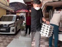 Gerbang SD Roboh, Sopir Marah Saat Ditolong Warga