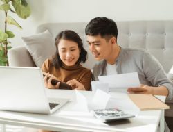 Seseorang yang Tumbuh dalam Kesulitan Keuangan Mengembangkan 7 Ciri Kewaspadaan Finansial Menurut Psikologi