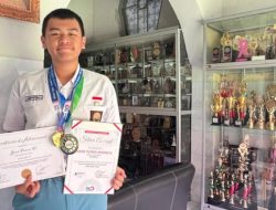 Rahasia Belajar Siswa Surabaya Pemenang Medali Olimpiade Matematika Internasional