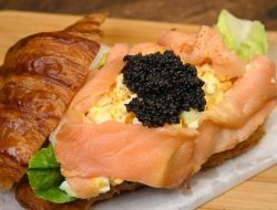 10 cara meningkatkan kesehatan mental dengan pola makan sehat
