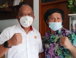 Kunjungi Legenda Tinju Indonesia Ellyas Pical, Ketum KONI Pusat Minta Doa Seluruh Rakyat
