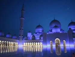 27 Doa Menyambut Malam Lailatul Qadar dalam Bahasa Arab dan Islami