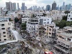 Berita Duka Iran, Langit Gelap Akibat Serangan Amerika dan Israel ke Kilang Minyak