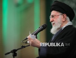 Siapa Ayatullah Ali Khamenei? Jejak Kekuasaan Pemimpin Tertinggi Iran