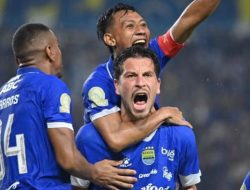 Thom Haye Nikmati Dua Kebahagiaan Beruntun, Anak Lahir dan Tren Positif Persib
