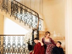 6 Foto Lebaran Tasya Farasya di Rumah Baru yang Mewah dan Megah