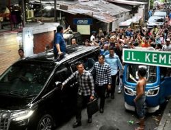 Saksi Mata Lihat Prabowo Langsung, Blusukan ke Permukiman Pinggir Rel Senen Jakpus