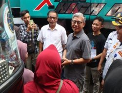Lebih dari Seratus Pengurus Ranting PDIP Kota Tegal Dapat Bingkisan Lebaran dari Partai