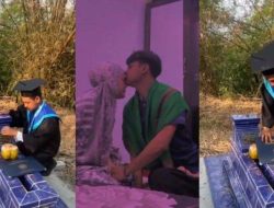 Momen Bos Rokok HS Ziarah ke Makam Istri, Suryo Tak Bisa Tahan Air Mata