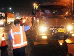 Polisi pantau kelebihan muatan kendaraan pemudik