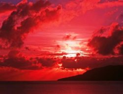 Fenomena Langit Merah di Australia Barat Dikaitkan dengan Siklon Tropis Narelle